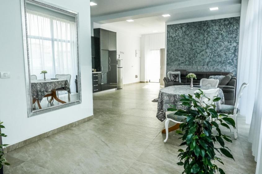 Apartament modern 3C decomandat, 103 mpu, etaj 2, Brazda - - 6