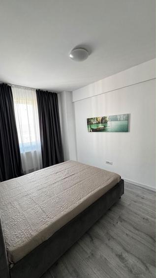 Apartament cu 3 camere semidecomandat în Lunca Cetățuii
