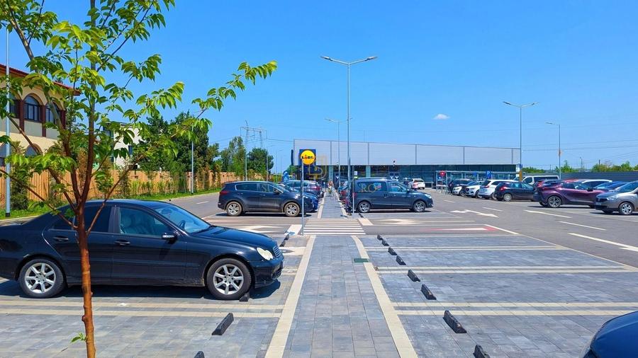 Spațiu comercial, de 1,358 mp, în Berceni
