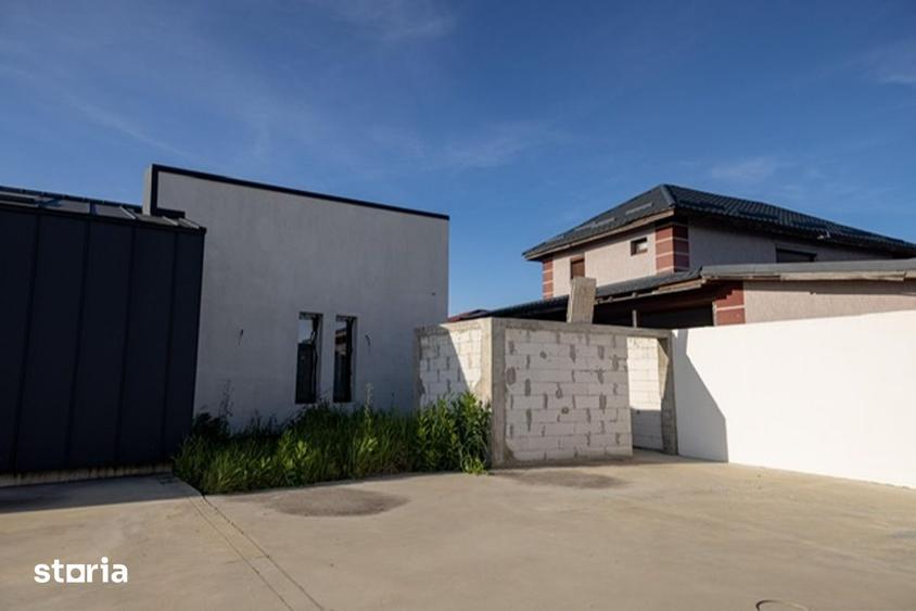 Casă cu 3 camere cu Teren 550 Mp în Recea