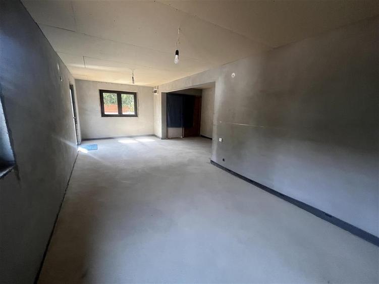 Casă individuală cu 4 camere cu Teren 300 Mp în Strejnicu