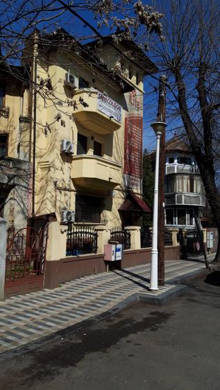 Casă individuală cu 25 camere cu Teren 600 Mp în Cotroceni