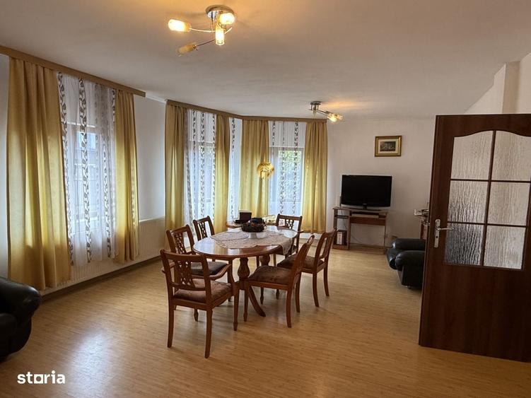 Casă cu 3 camere în Central