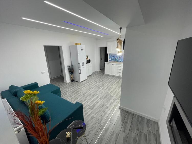 Apartament cu 3 camere semidecomandat în Nord