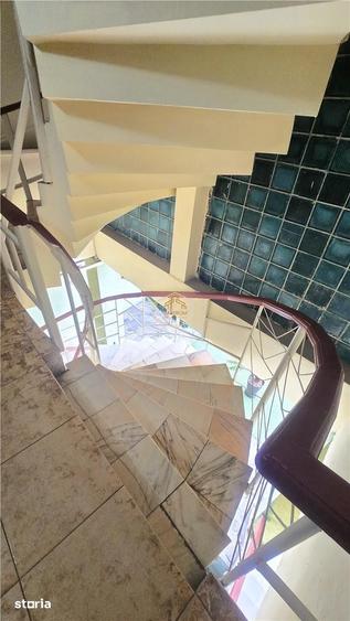 Spațiu comercial, de 25 mp, în Central