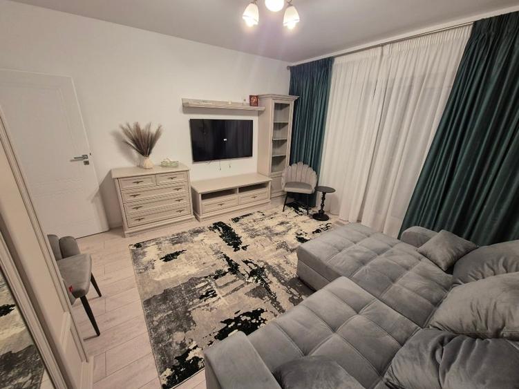 Garsonieră decomandată, mobilată în Rediu