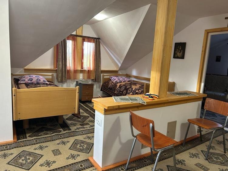Casă cu 4 camere în Poiana Stampei