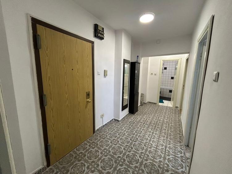 Apartament cu 2 camere decomandat în Aradului