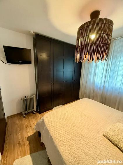 Apartament cu 2 camere decomandat în P-ța Victoriei