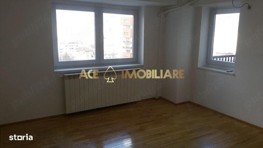 Apartament cu 4 camere în Unirii