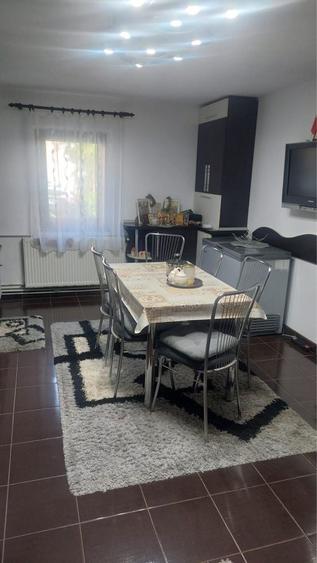 Apartament cu 3 camere decomandat în Câlnic
