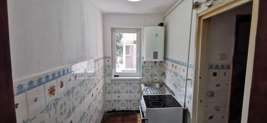 Apartament cu 3 camere decomandat în Exterior Sud