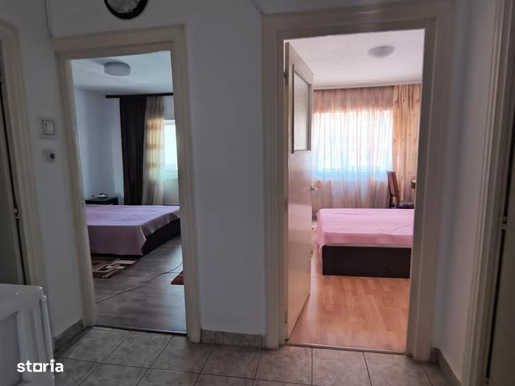 Apartament cu 3 camere, mobilat în Gara