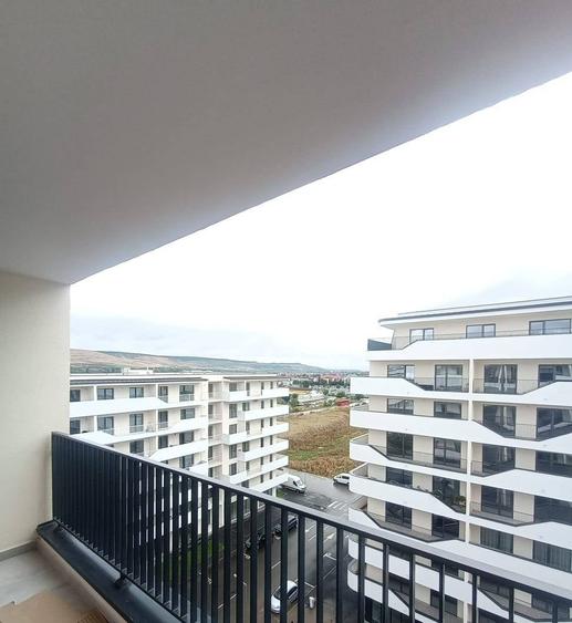 Apartament cu 2 camere semidecomandat în Florești