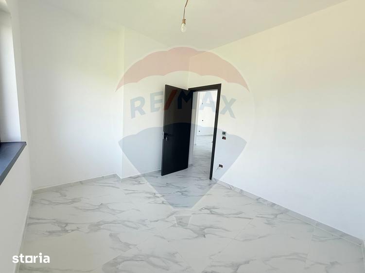Casă cu 5 camere cu Teren 578 Mp în Cornetu