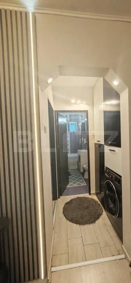 Apartament cu 3 camere semidecomandat în Rogerius