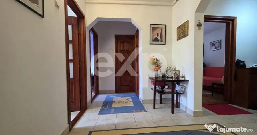 Apartament cu 3 camere decomandat în Tomis Nord