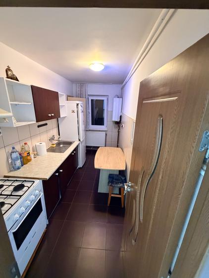 Garsoniera spatioasa de inchiriat ,localizata in Astra , stil apartament cu o camera - 7