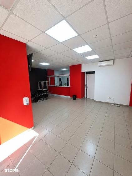 Spațiu comercial, de 72 mp, în Militari
