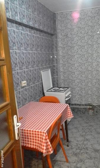 Apartament cu 2 camere decomandat în Piața Nouă