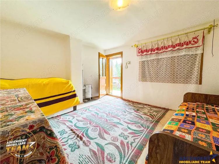 Casă cu 2 camere cu Teren 553 Mp în Sâncrai