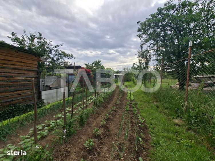 Casă cu 2 camere nedecomandat cu Teren 580 Mp în Axente Sever