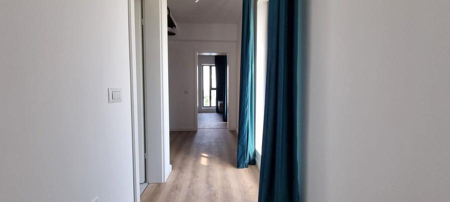 Penthouse cu 3 camere decomandat în Nord-Est