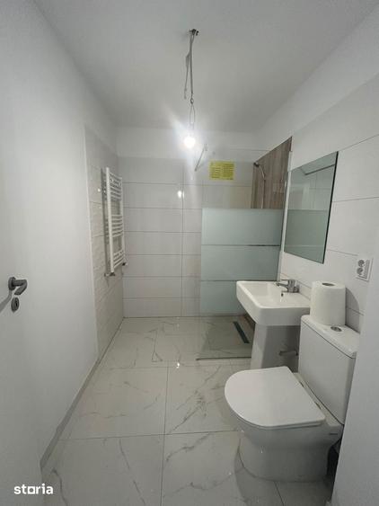 Apartament cu 2 camere - zona Hlincea - 3