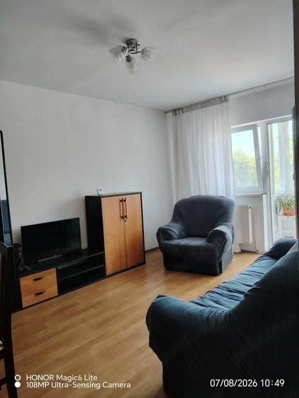 Apartament cu 3 camere decomandat în Bartolomeu