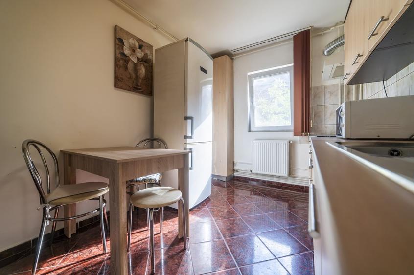 Apartament cu 2 camere semidecomandat, mobilat în Cetății
