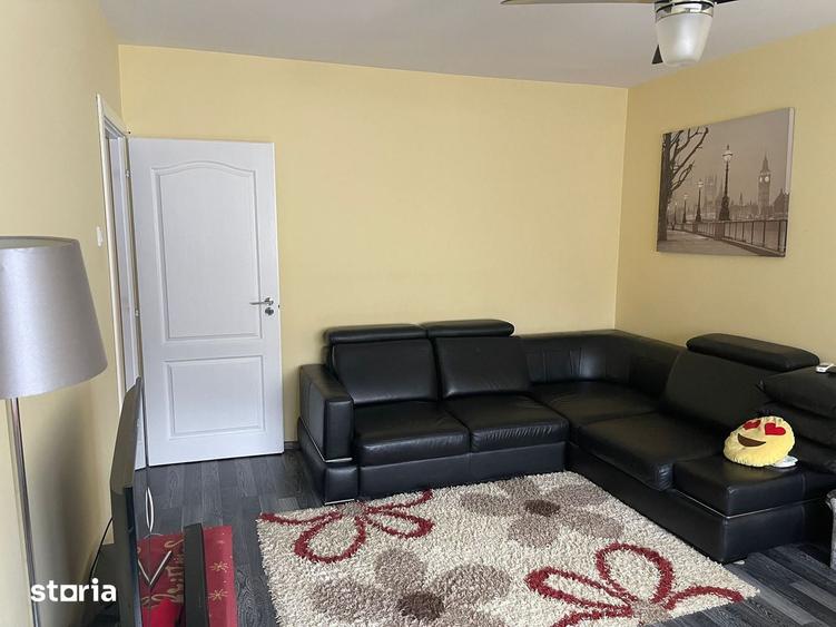 Apartament cu 3 camere decomandat în Obcini