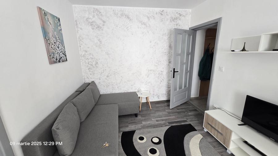 Apartament cu 2 camere semidecomandat în Primăverii