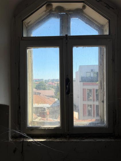 Casă individuală cu 8 camere cu Canalizare în Mărășești