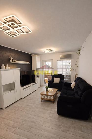Apartament cu 4 camere decomandat, mobilat în Ultracentral