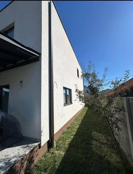 Casă individuală cu 4 camere cu Teren 306 Mp în Bucovăț (Dumbrava)