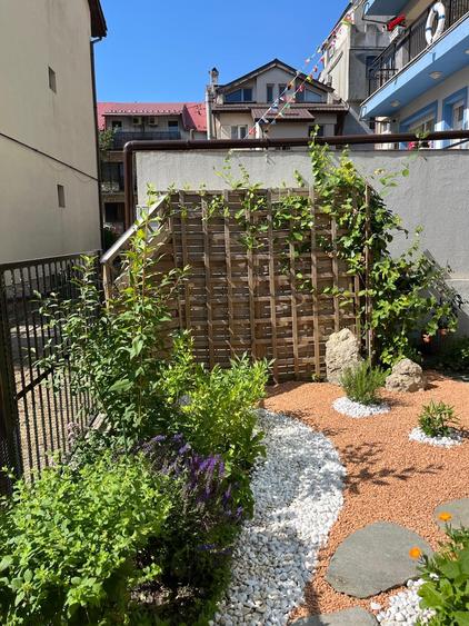 Exclusivitate-Eforie Nord,ap. 2 camere, parter, mobilat,curte proprie 23mp,boxa - 37