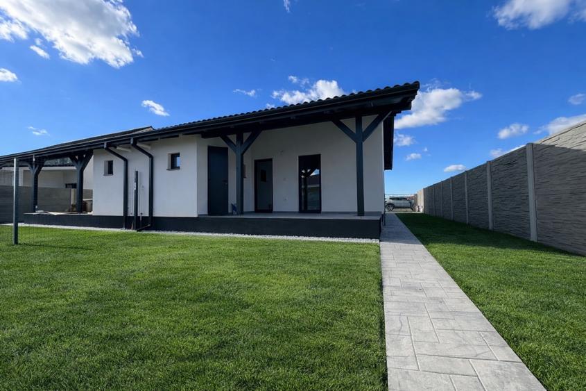 Duplex cu 3 camere cu Canalizare în Moșnița Veche
