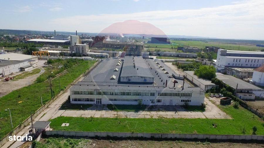 Spațiu comercial, de 9,347 mp, în Central