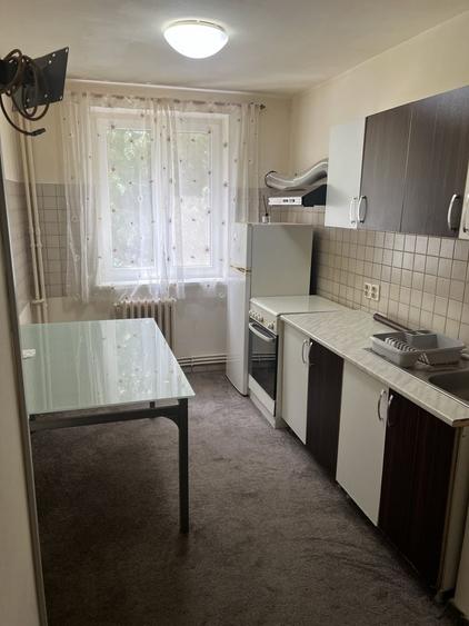 Apartament cu 2 camere decomandat în Exterior Vest