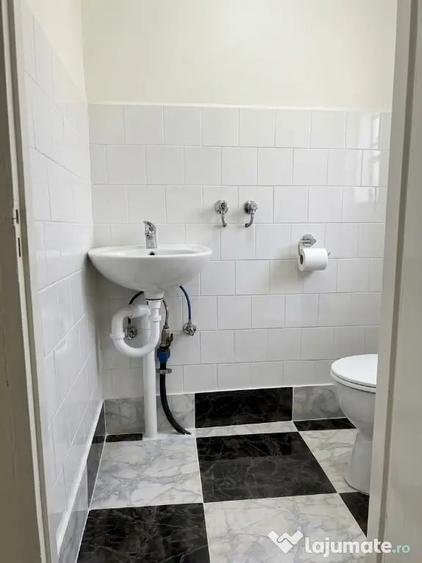Spațiu comercial, de 81 mp, în Central