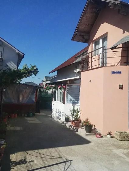 Casă cu 6 camere cu Teren 300 Mp în Central