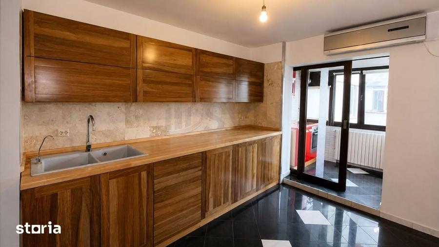 Apartament cu 4 camere în Crângași
