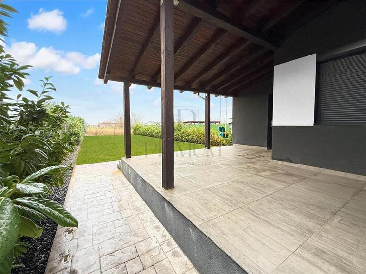 Duplex cu 4 camere cu Canalizare în Moșnița Nouă