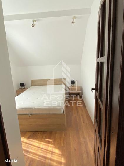 Apartament cu 3 camere, mobilat în Plopi