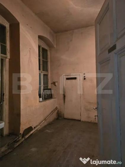 Casă cu 2 camere cu Teren 579 Mp în Semicentral
