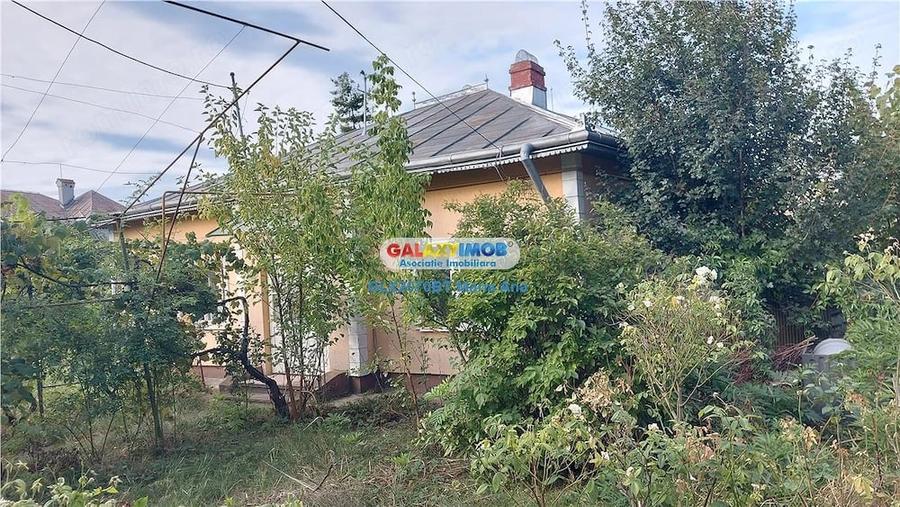 Casă cu Teren 1160 Mp în Central