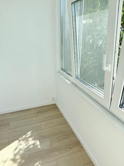 Apartament cu 3 camere decomandat în Micro 19