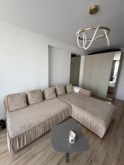 Apartament cu 2 camere semidecomandat, mobilat în Pantelimon