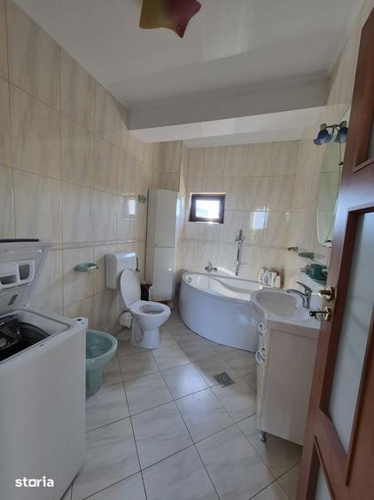 Apartament cu 5 camere decomandat, mobilat în Grivița