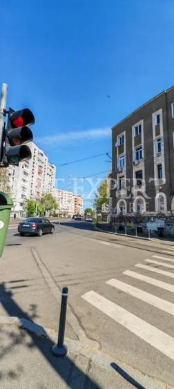 Apartament cu 5 camere decomandat, mobilat în Cișmigiu